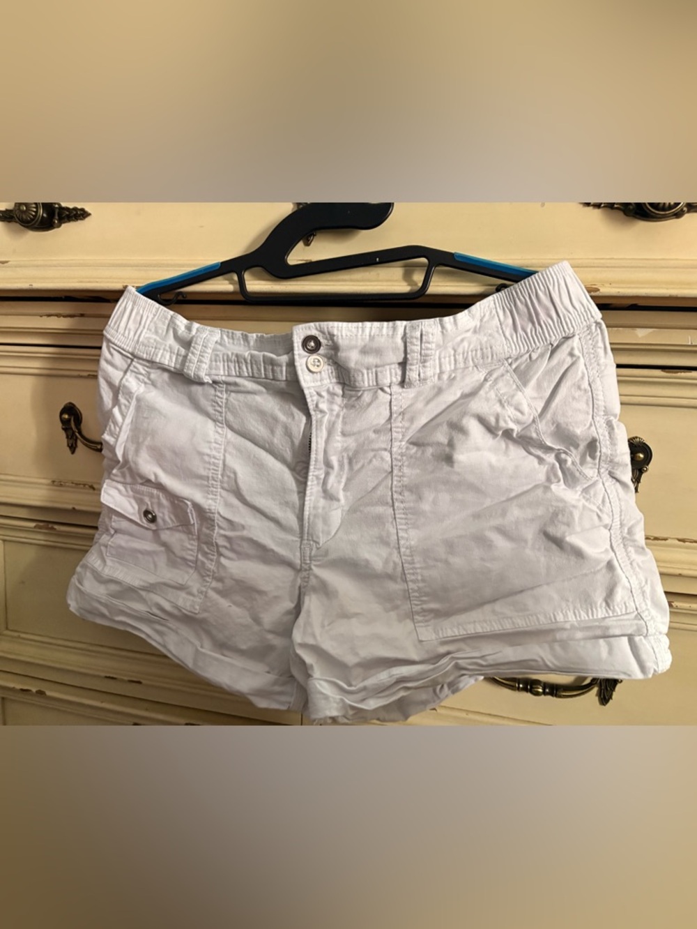 Time and Tru White Women's Cargo Shorts